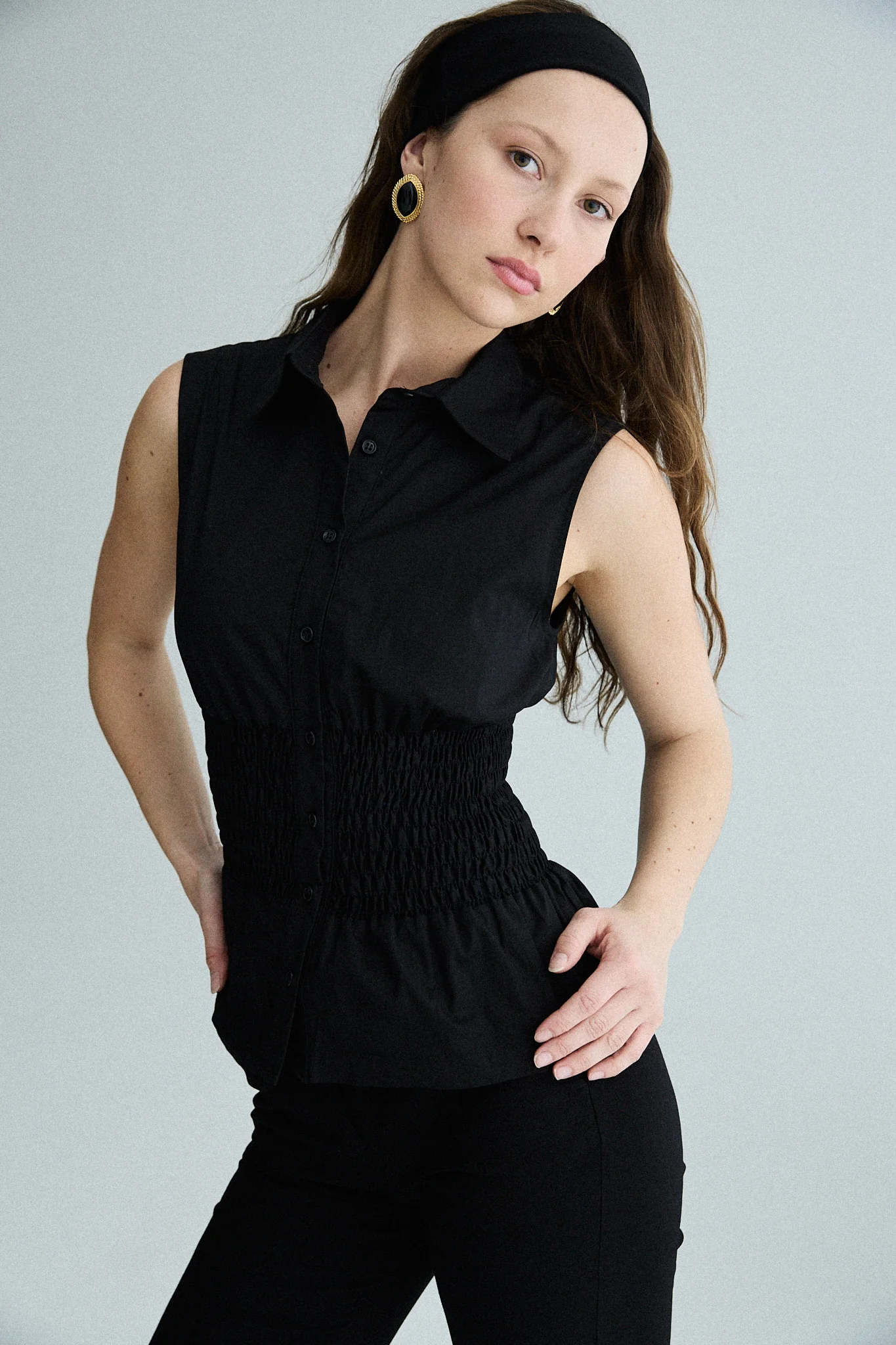 sleeveless shirred shirt - black - Image 3