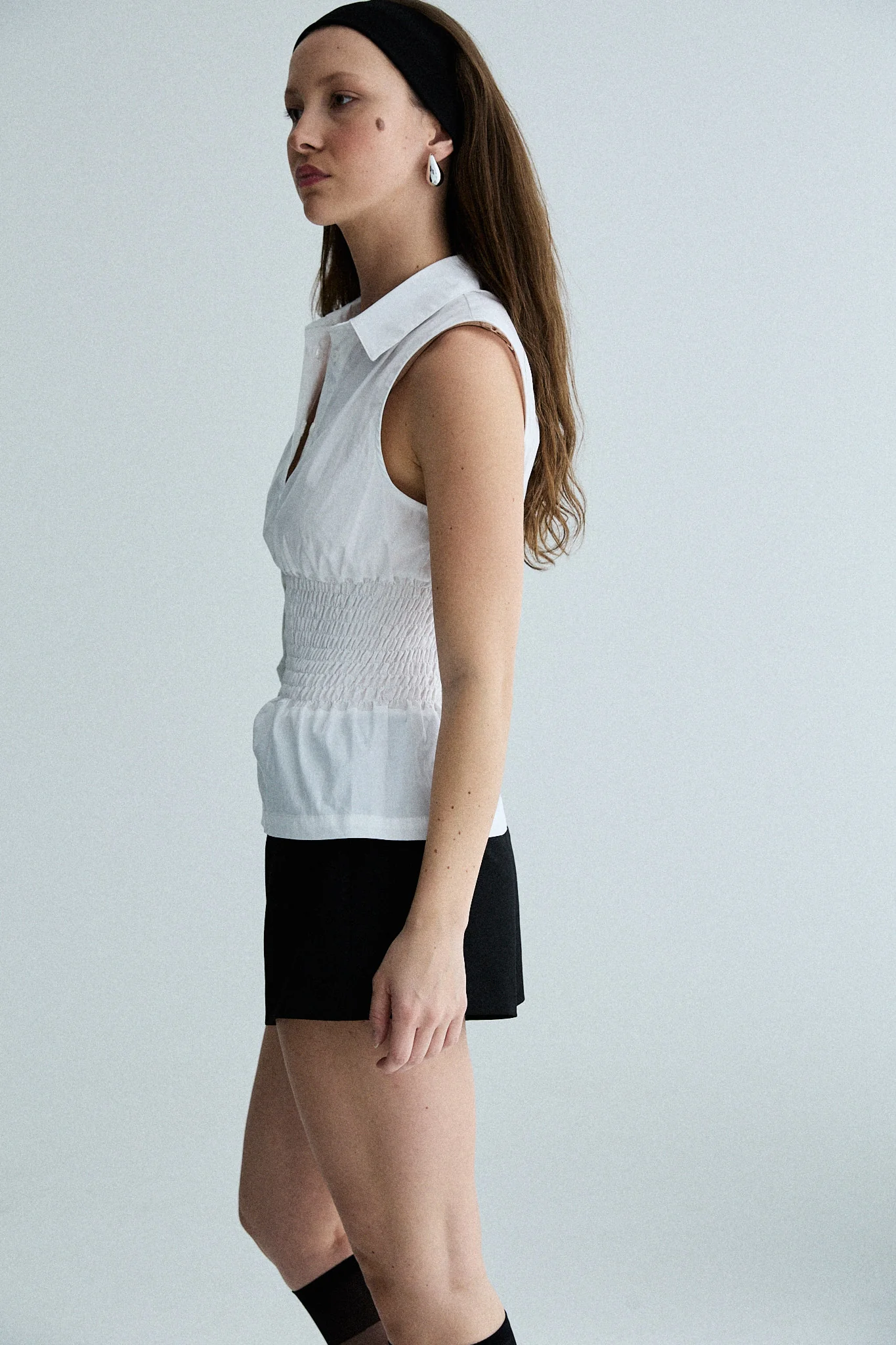sleeveless shirred shirt - white - Image 4