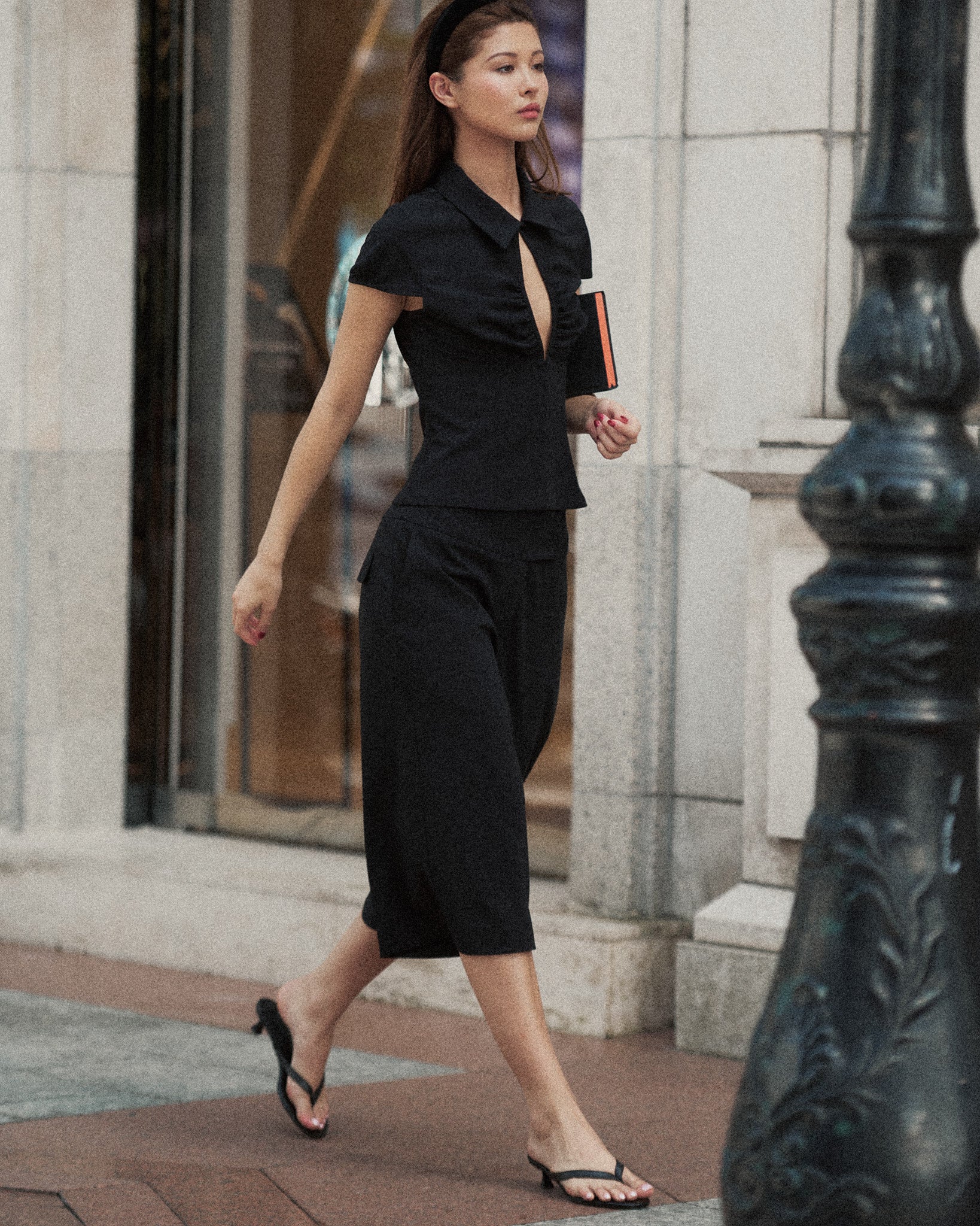 Wide Waistband Bermuda Shorts - Image 3